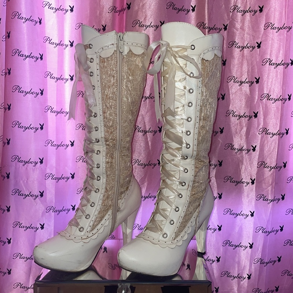 Ellie Shoes Ivory Lace-Up Victorian Heeled Boots - Picture 7 of 11